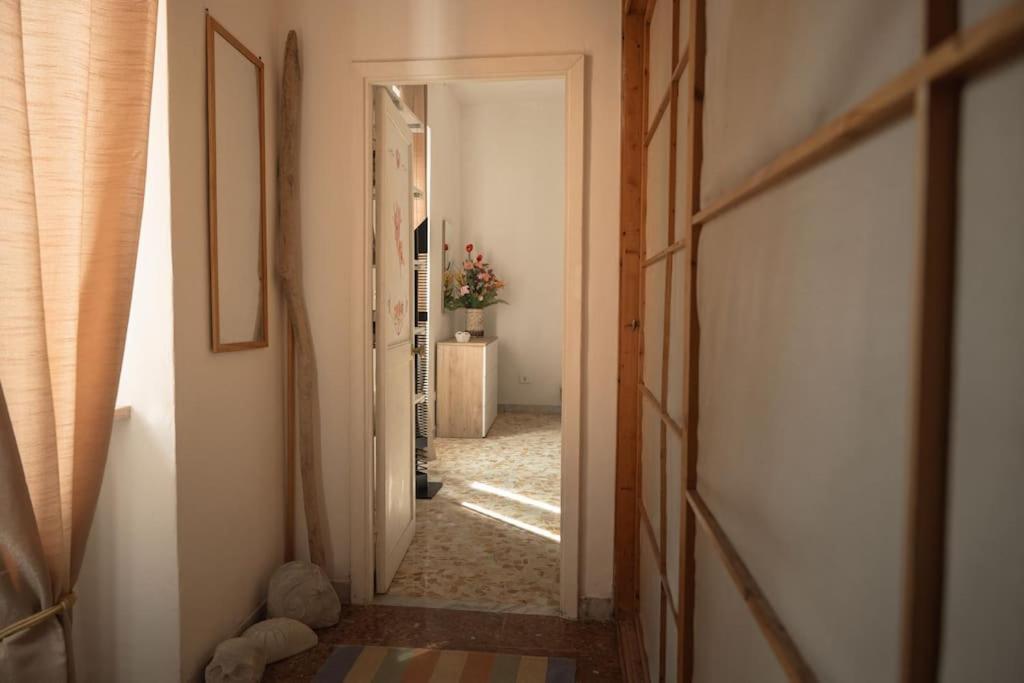 Two-Room Apt. Under The Aqueduct'S Arch In Pigneto ローマ エクステリア 写真