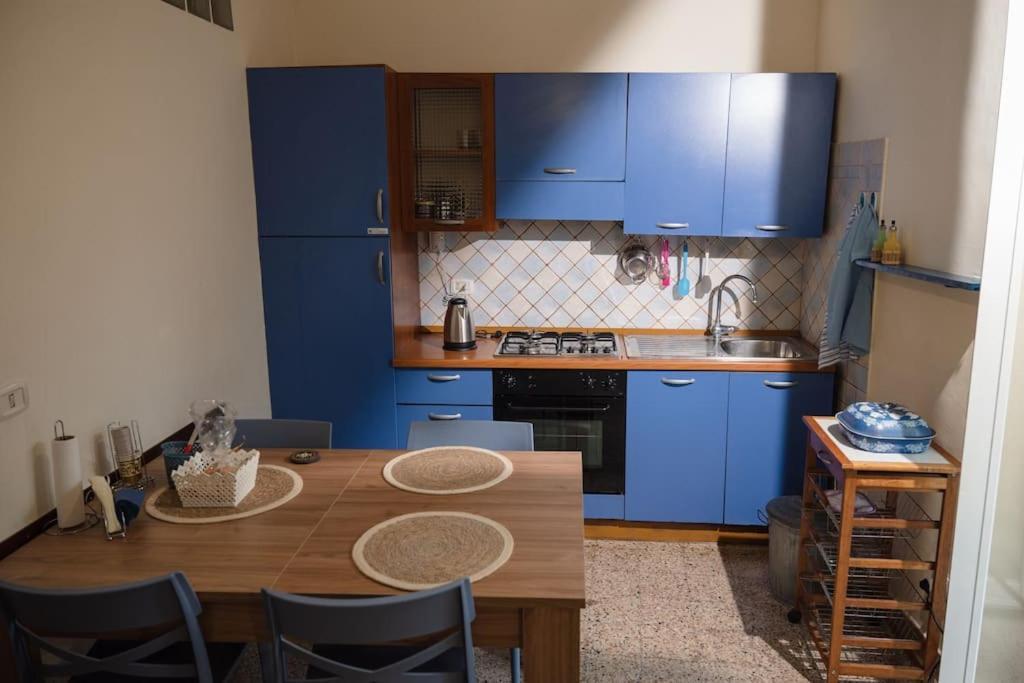 Two-Room Apt. Under The Aqueduct'S Arch In Pigneto ローマ エクステリア 写真