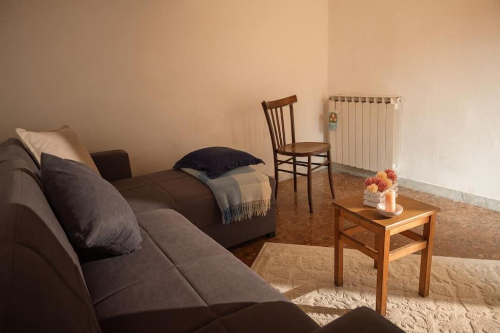 Two-Room Apt. Under The Aqueduct'S Arch In Pigneto ローマ エクステリア 写真
